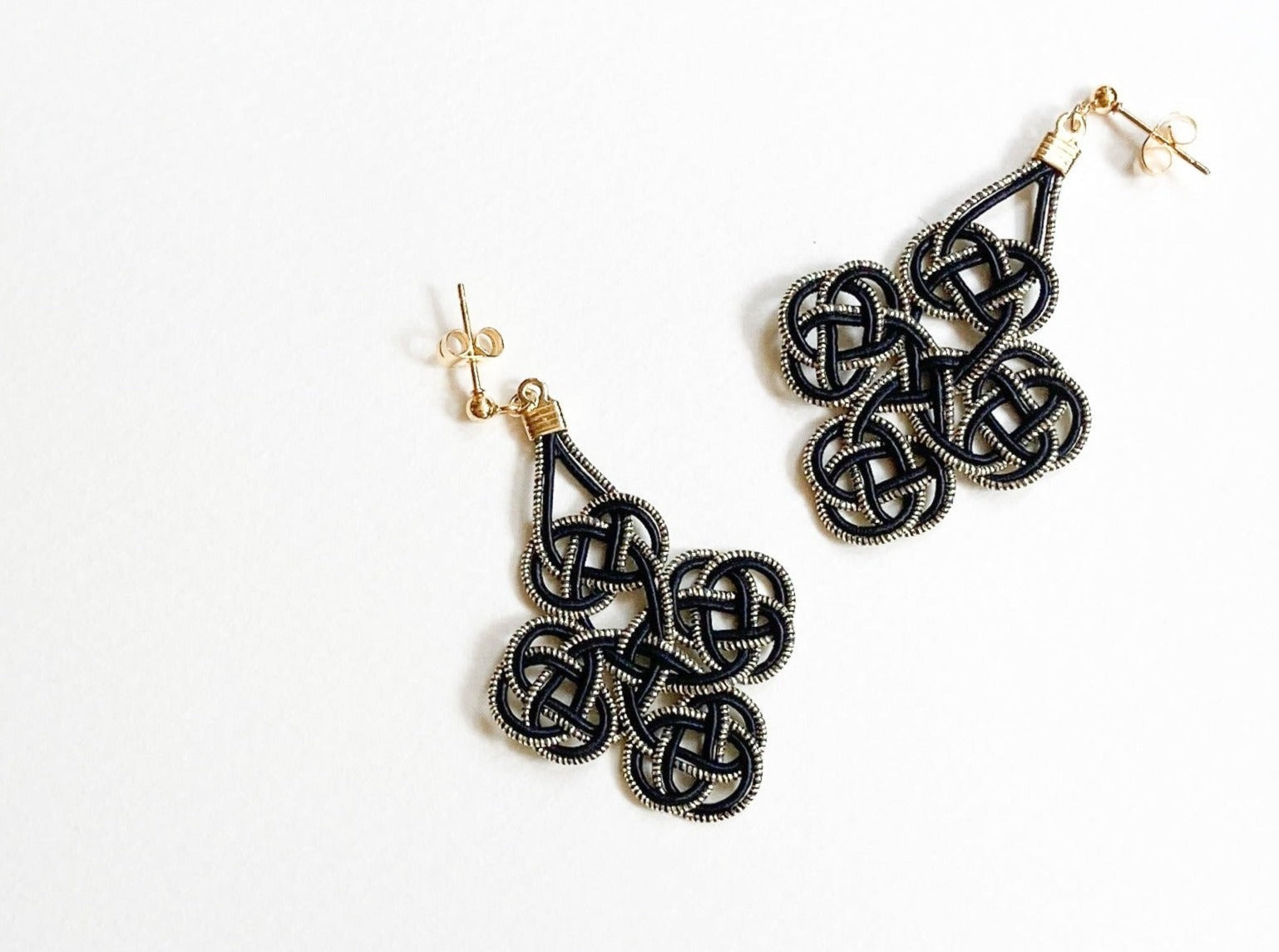 クローバーイヤリング /Clover earrings black | camillevieraservices.com