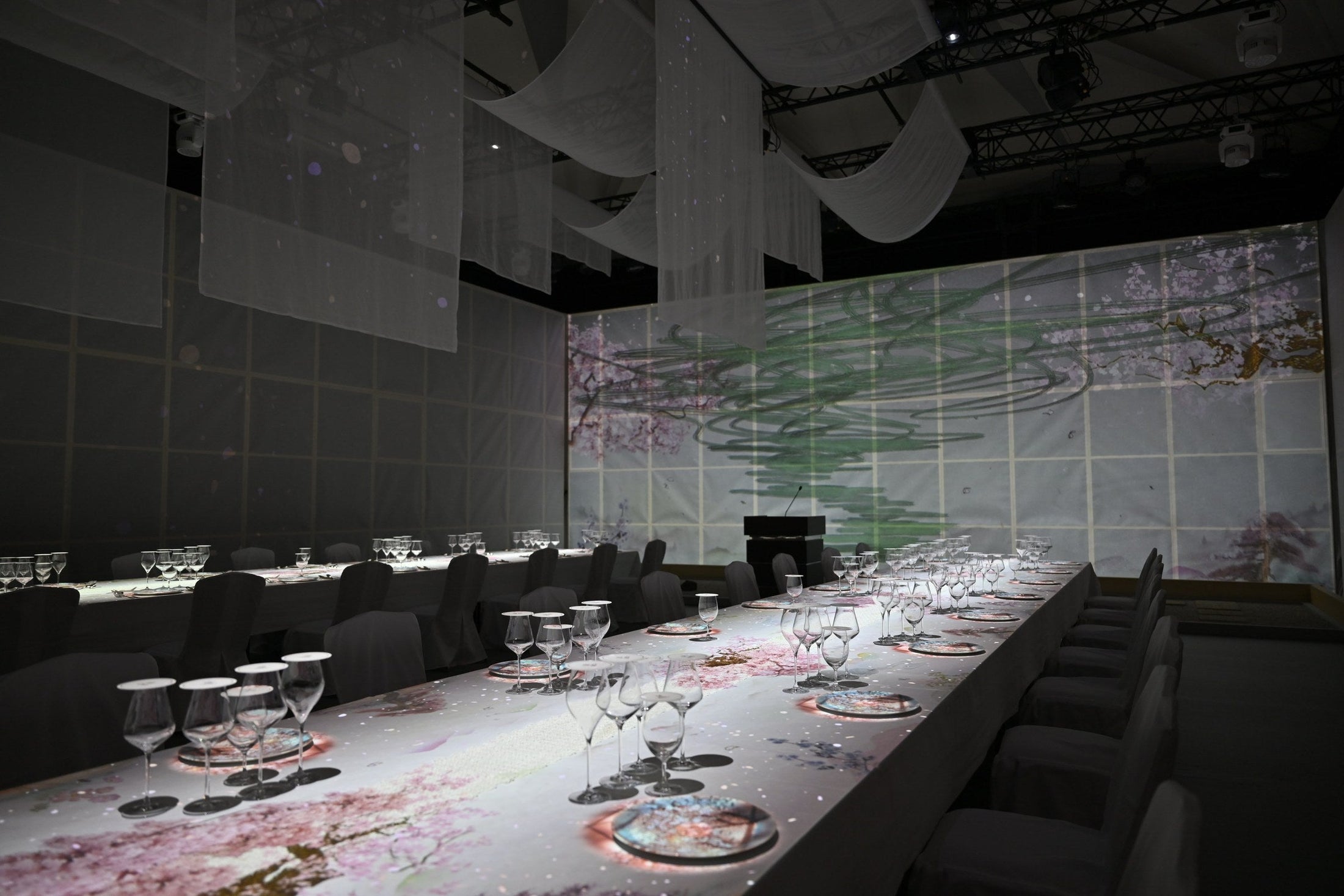 G7 Hiroshima Summit 2023 dinner table with a 24-meter mizuhiki table runner by TOKYO MIZUHIKI