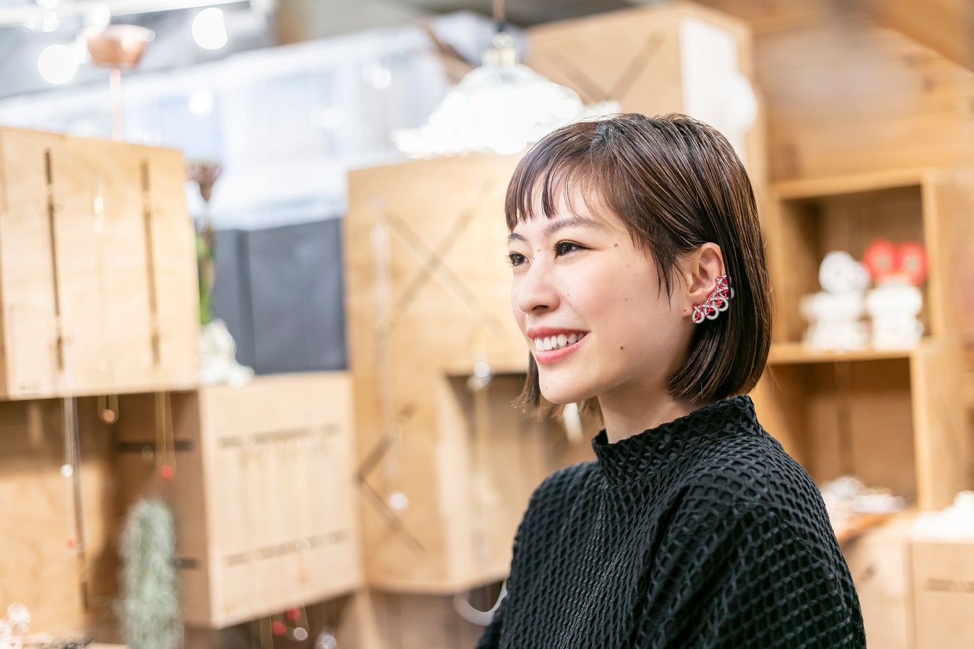 Artist portrait with mizuhiki artwork