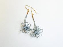 Load image into Gallery viewer, earrings hanging flower_101-104｜ハンギングフラワーピアスイヤリング｜TOKYO MIZUHIKI Original
